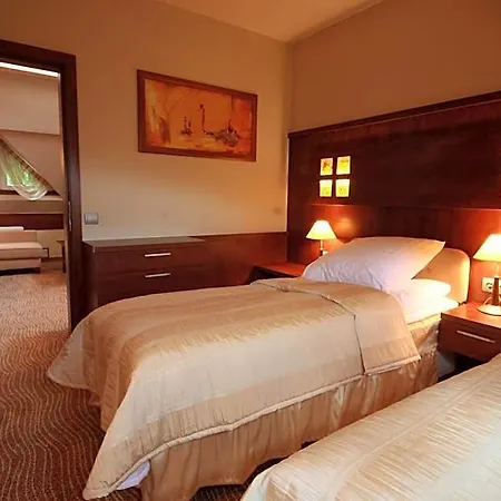 Sahara Hotel 4*